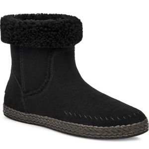 Ugg Alilish Boot size 7.5